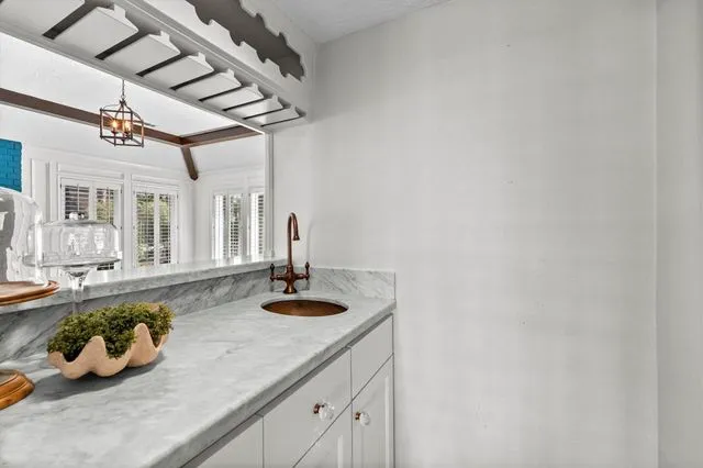 Kitchen counter overlooking the living room at 9527 Enstone Circle